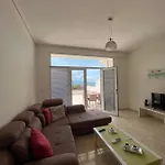 Wonderful Bay Apartment