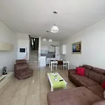 Wonderful Bay Apartment *