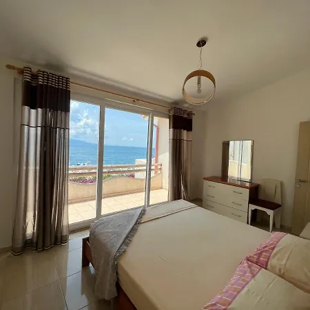 Wonderful Bay * Sarandë