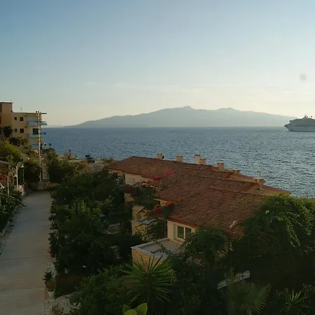 Wonderful Bay Sarandë